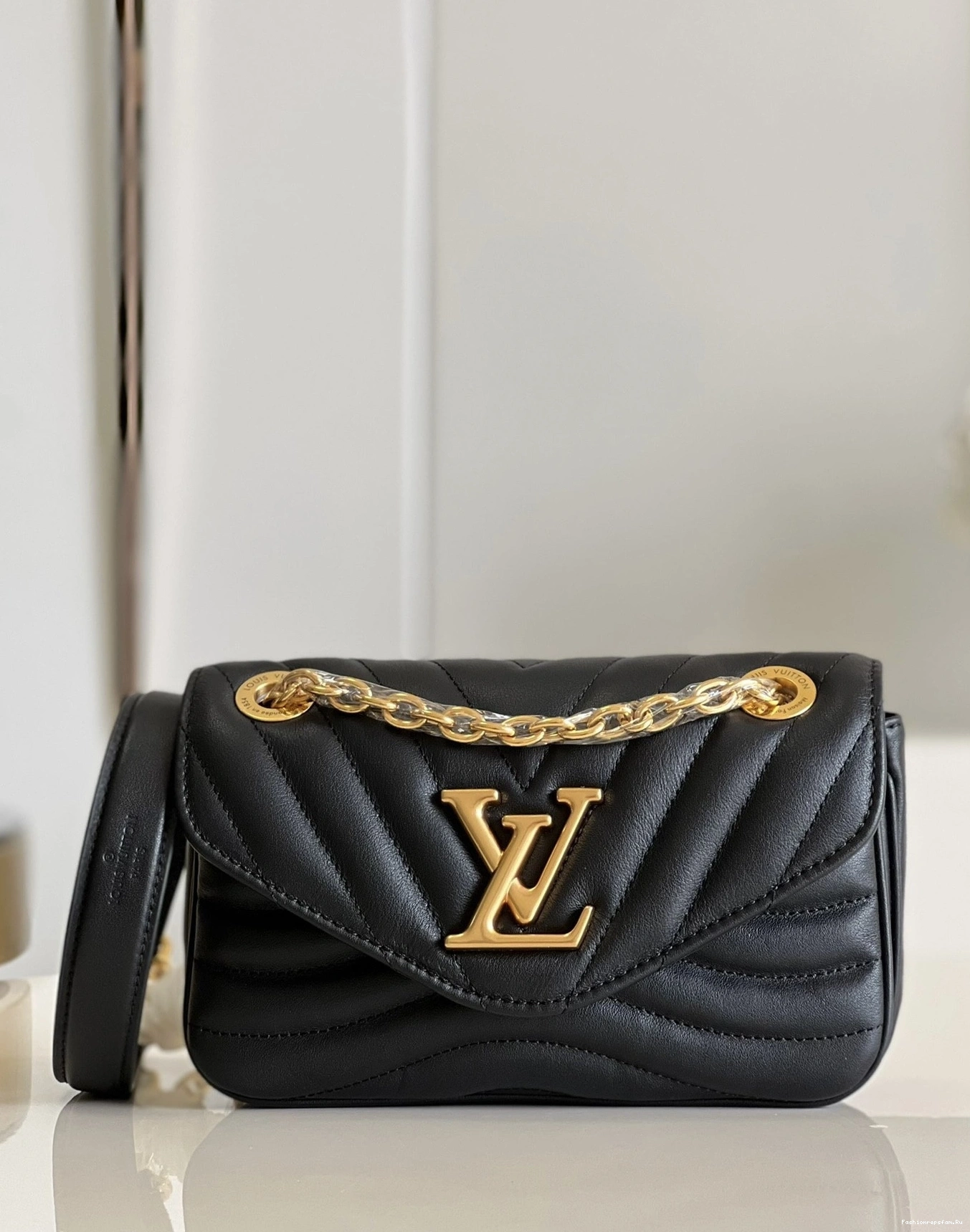 FS CHEAP CHAIN WAVE BAG LOUIS VUITTON PM NEW 0719